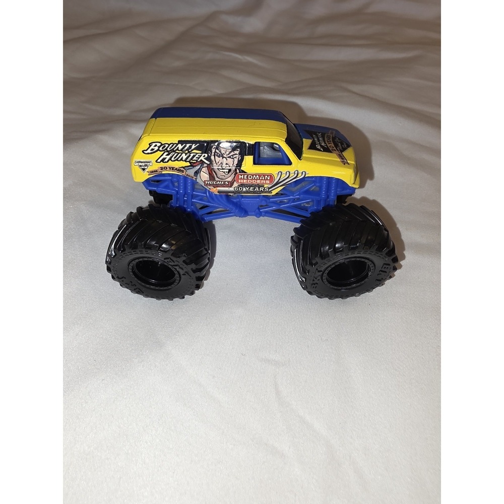 Spin Master Monster Jam Bounty Hunter 1/64 SML 58701 2026FMS
